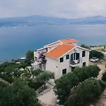 Kraljicamira *